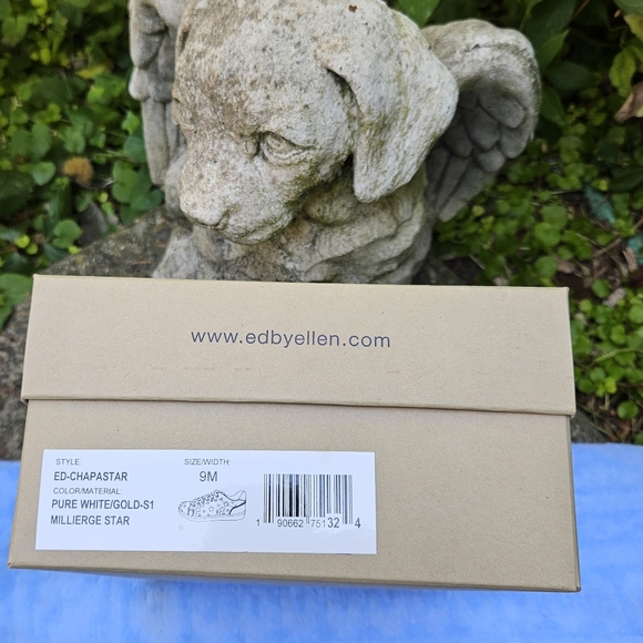 Ellen Degeneres Chapastar Sneakers White Leather Gold Star Print 9M & 9-1/2 NWT - Picture 5 of 16